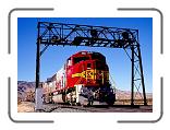 ATSF 250 East approaching Mojave, CA. Sept 1995 * 800 x 564 * (91KB)